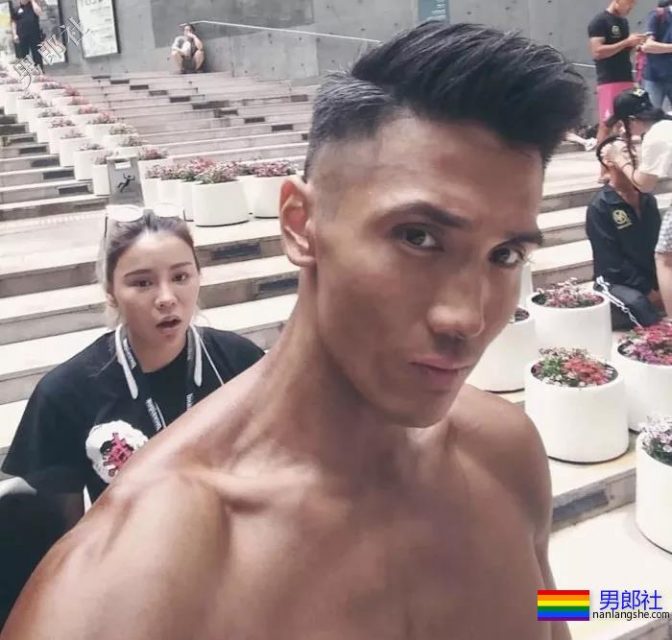 ins肌肉画报@flow_leung 消防员肌肉小哥 - 51虹马