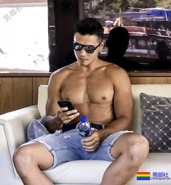 ins肌肉画报@flow_leung 消防员肌肉小哥 - 51虹马