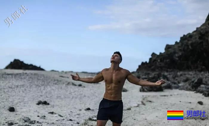 ins肌肉画报@flow_leung 消防员肌肉小哥 - 51虹马