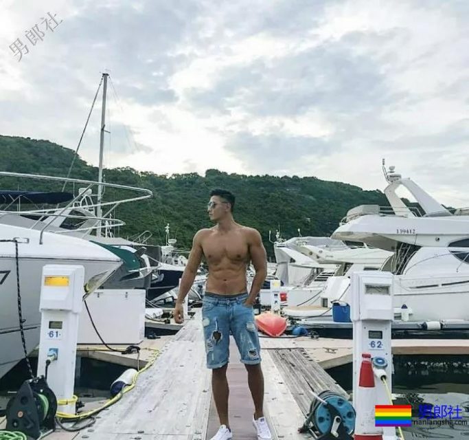 ins肌肉画报@flow_leung 消防员肌肉小哥 - 51虹马