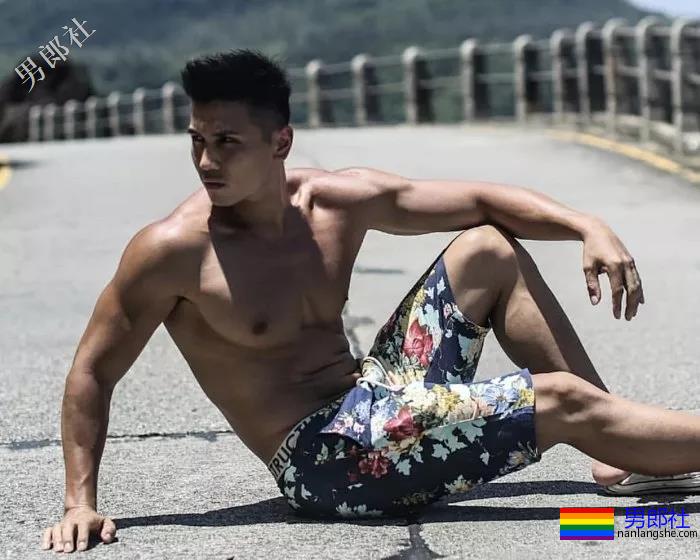 ins肌肉画报@flow_leung 消防员肌肉小哥 - 51虹马