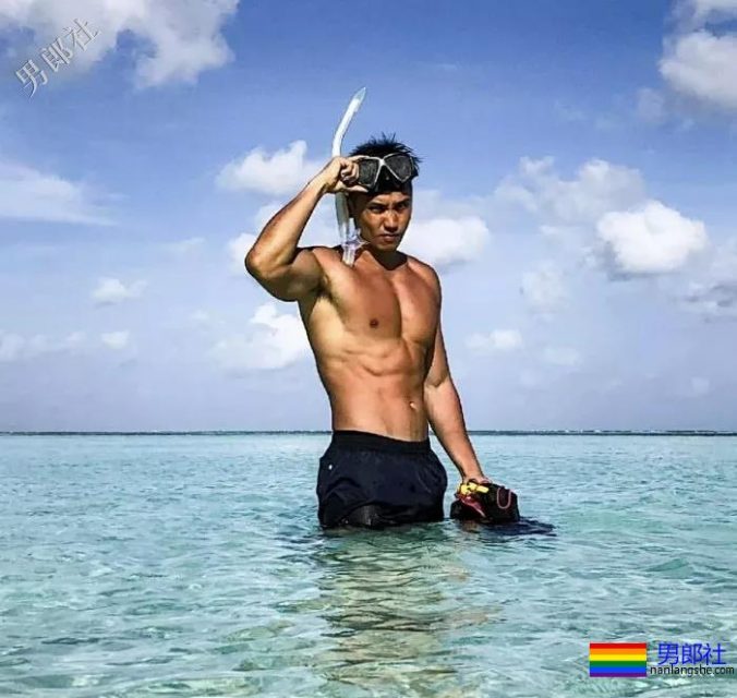 ins肌肉画报@flow_leung 消防员肌肉小哥 - 51虹马