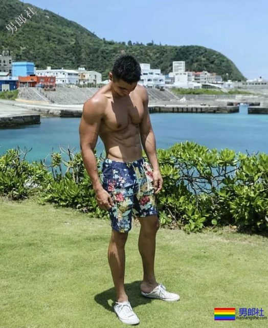 ins肌肉画报@flow_leung 消防员肌肉小哥 - 51虹马