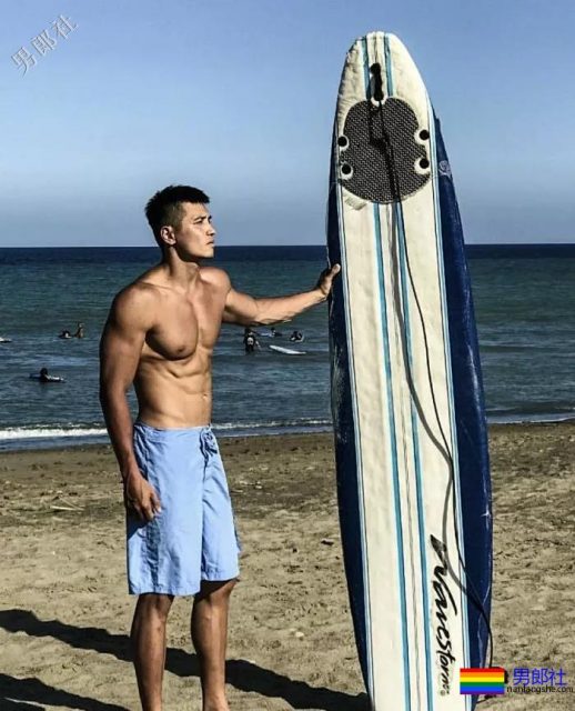 ins肌肉画报@flow_leung 消防员肌肉小哥 - 51虹马