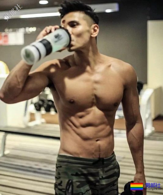 ins肌肉画报@flow_leung 消防员肌肉小哥 - 51虹马
