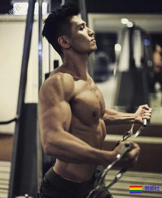 ins肌肉画报@flow_leung 消防员肌肉小哥 - 51虹马