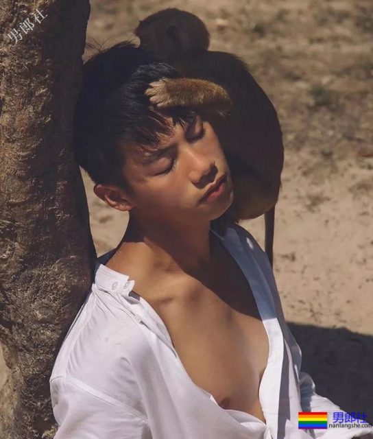 型男小哥哥穿的这么紧，显型！ - 51虹马