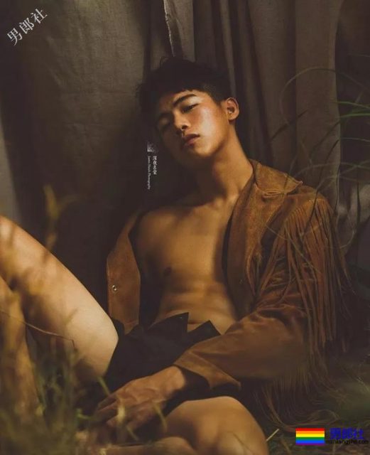 型男小哥哥穿的这么紧，显型！ - 51虹马