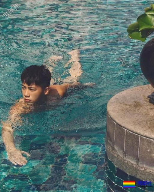 型男小哥哥穿的这么紧，显型！ - 51虹马