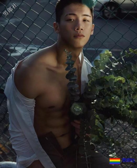 型男小哥哥穿的这么紧，显型！ - 51虹马