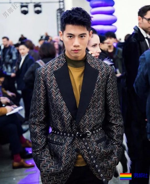 型男小哥哥穿的这么紧，显型！ - 51虹马