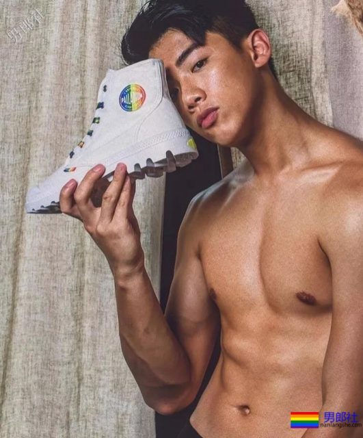 型男小哥哥穿的这么紧，显型！ - 51虹马