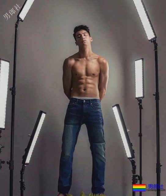 型男小哥哥穿的这么紧，显型！ - 51虹马