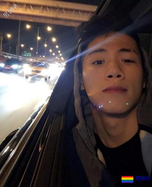 型男小哥哥穿的这么紧，显型！ - 51虹马