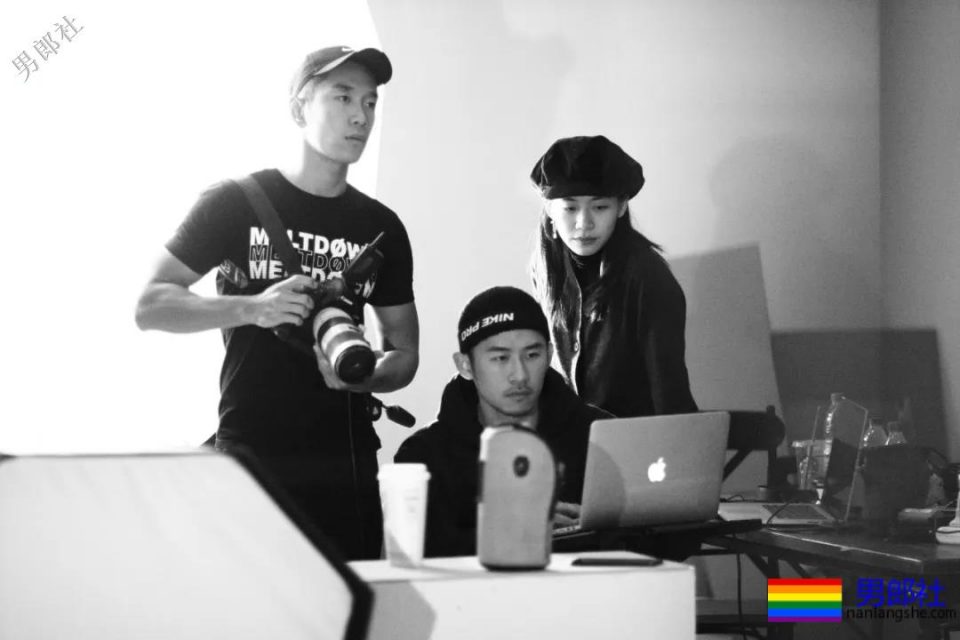 能拍到吴尊李光洁,这翘臀摄影师到底有多厉害? - 51虹马 能拍到吴尊李光洁,这翘臀摄影师到底有多厉害? - 51虹马