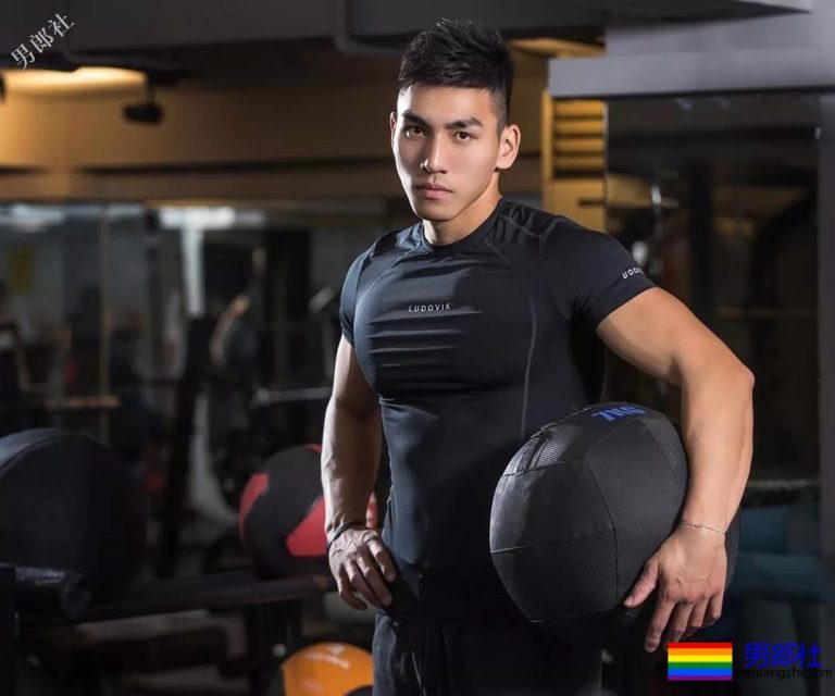 183大鼻子体育生最新硬照！公狗腰小狼狗实力超级强劲！ - 51虹马