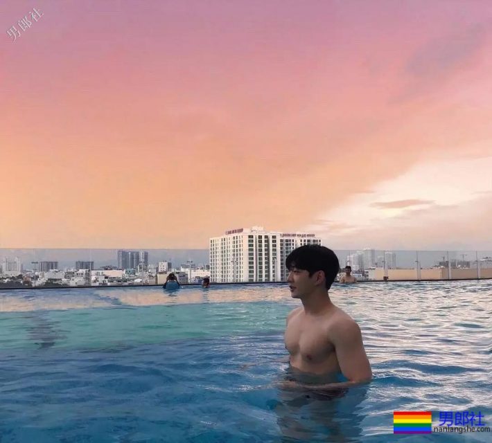 到底要不要告诉身边的好朋友自己是gay？-51虹马