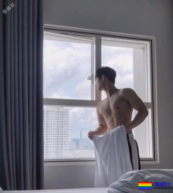 到底要不要告诉身边的好朋友自己是gay? - 51虹马 到底要不要告诉身边的好朋友自己是gay? - 51虹马