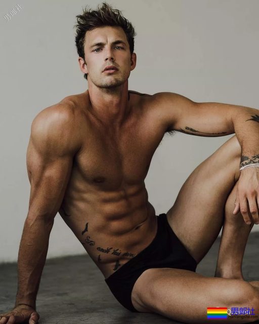 颜高条儿顺的黄金男孩,看得我都忍不住摸了一下屏幕! - 51虹马 颜高条儿顺的黄金男孩,看得我都忍不住摸了一下屏幕! - 51虹马