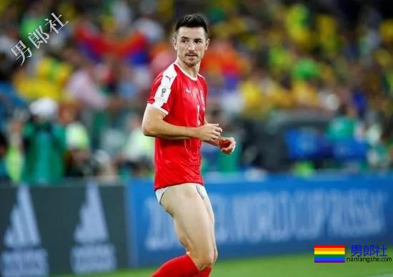 知名足球教练：只要成绩好，队员搞同性恋不在意 - 51虹马