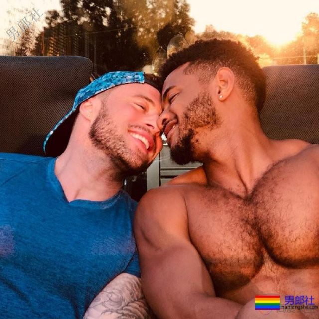 男团Blue的邓肯开始撒狗粮了-51虹马