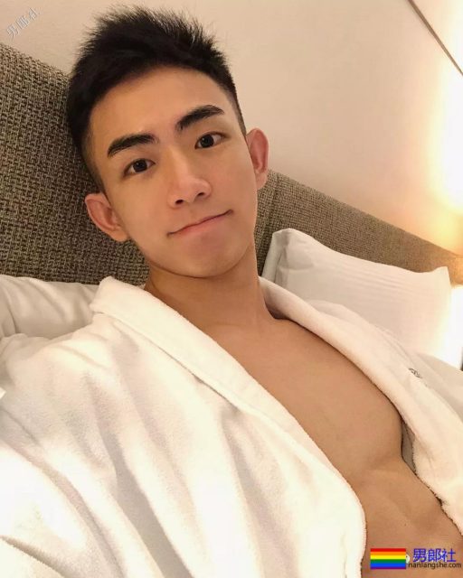 奶凶奶凶小鲜肉毕业硬照一览！ - 51虹马