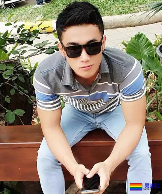 TG | 体育生的蜂腰翘臀，不一般的公狗腰！ - 51虹马