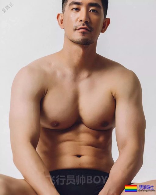 《类似爱情》MV男主真的是Gay?最新CK写真A爆了 - 51虹马 《类似爱情》MV男主真的是Gay?最新CK写真A爆了 - 51虹马