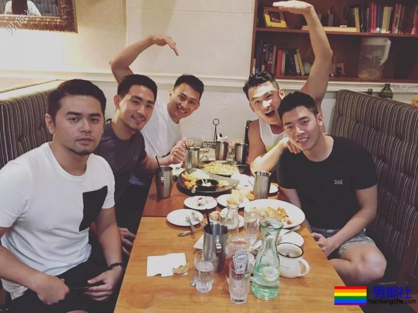 《类似爱情》MV男主真的是Gay?最新CK写真A爆了 - 51虹马 《类似爱情》MV男主真的是Gay?最新CK写真A爆了 - 51虹马