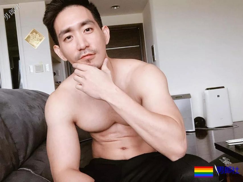 《类似爱情》MV男主真的是Gay?最新CK写真A爆了 - 51虹马 《类似爱情》MV男主真的是Gay?最新CK写真A爆了 - 51虹马