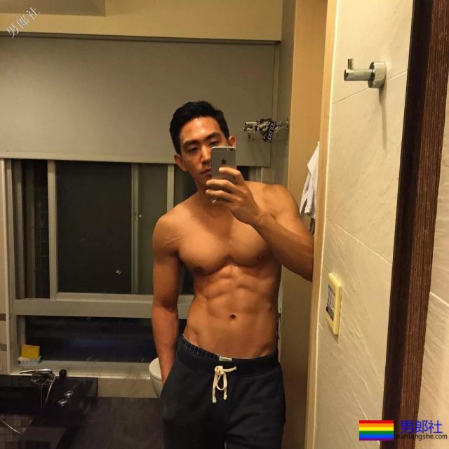 《类似爱情》MV男主真的是Gay?最新CK写真A爆了 - 51虹马 《类似爱情》MV男主真的是Gay?最新CK写真A爆了 - 51虹马