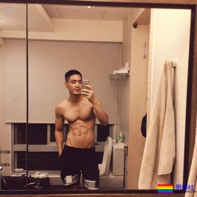 《类似爱情》MV男主真的是Gay?最新CK写真A爆了 - 51虹马 《类似爱情》MV男主真的是Gay?最新CK写真A爆了 - 51虹马