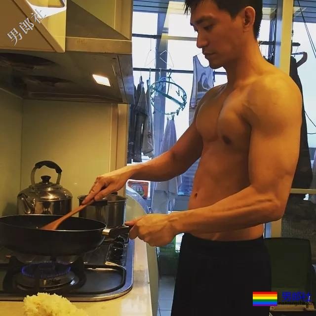 《类似爱情》MV男主真的是Gay?最新CK写真A爆了 - 51虹马 《类似爱情》MV男主真的是Gay?最新CK写真A爆了 - 51虹马