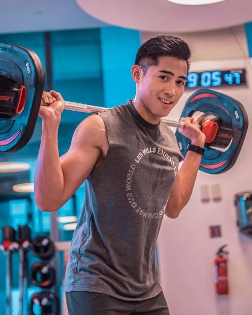 极品肌肉小狼狗，脱了上衣真撩人！ - 51虹马