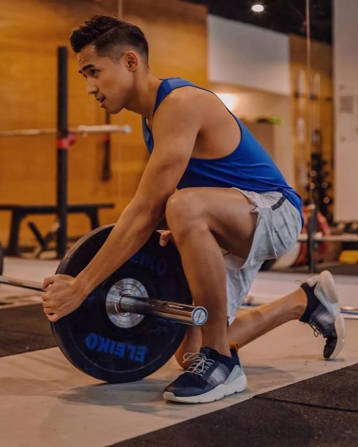 极品肌肉小狼狗，脱了上衣真撩人！ - 51虹马