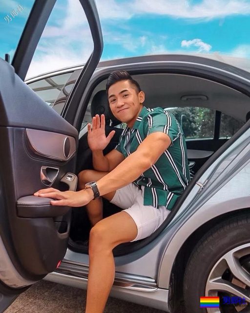 极品肌肉小狼狗，脱了上衣真撩人！ - 51虹马