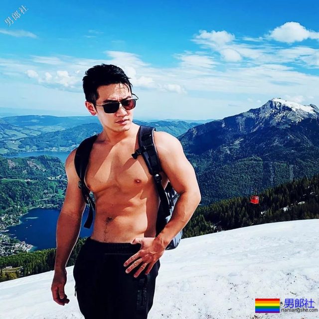 大火网剧筋肉路人甲扒到了，私照遭盗图亮点也太多！ - 51虹马