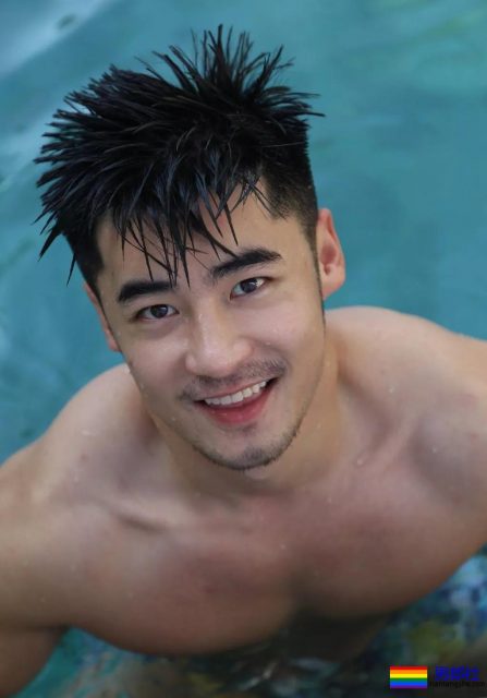 圈内名媛桥诘圣最新照片，真是越来越粗壮了！ - 51虹马