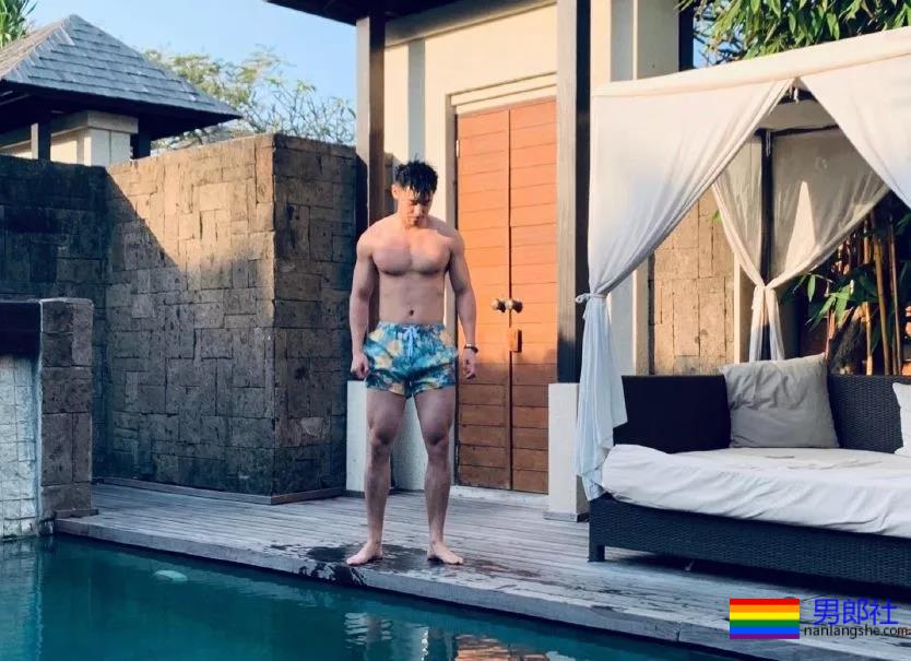 圈内名媛桥诘圣最新照片，真是越来越粗壮了！ - 51虹马