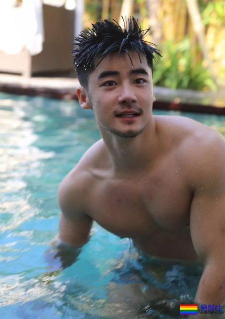 圈内名媛桥诘圣最新照片，真是越来越粗壮了！ - 51虹马