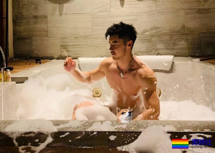 圈内名媛桥诘圣最新照片，真是越来越粗壮了！ - 51虹马