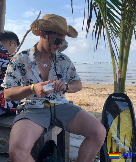 圈内名媛桥诘圣最新照片，真是越来越粗壮了！ - 51虹马