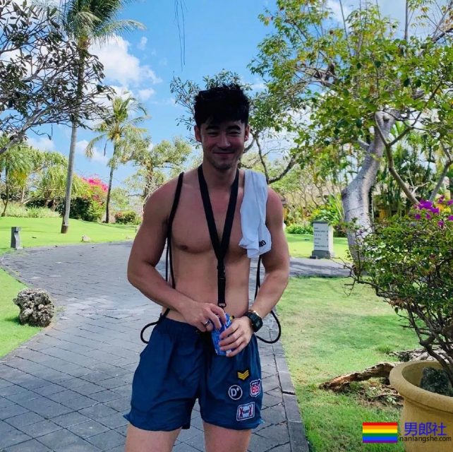 圈内名媛桥诘圣最新照片，真是越来越粗壮了！ - 51虹马