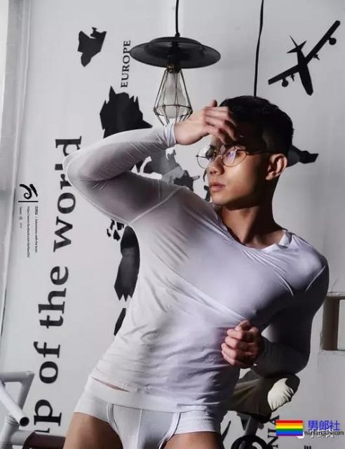 最短健身教练硬照一览！ - 51虹马