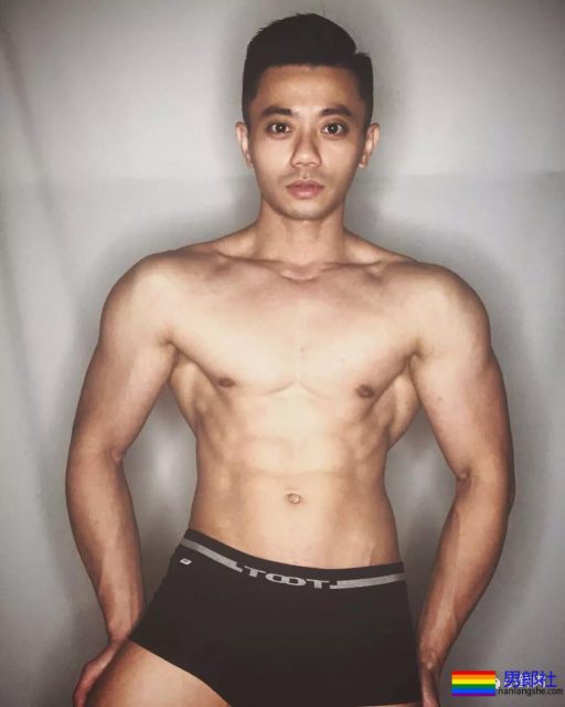 最短健身教练硬照一览！ - 51虹马