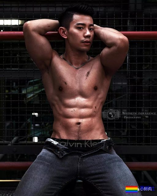 最短健身教练硬照一览！ - 51虹马