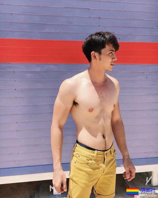 把室友撸倒在床三天不能走路 - 51虹马