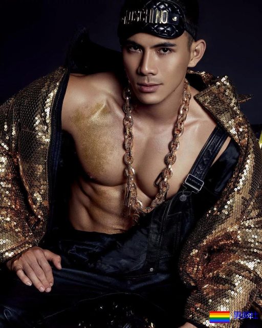 把室友撸倒在床三天不能走路 - 51虹马