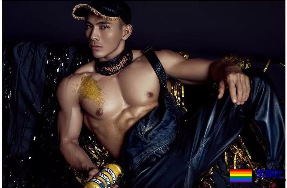 把室友撸倒在床三天不能走路 - 51虹马