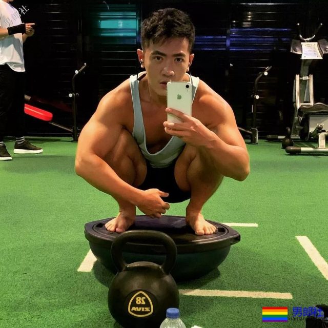 网剧超帅肌肉大胸帅哥被扒到了,INS私照亮点太多大饱眼福! - 51虹马 网剧超帅肌肉大胸帅哥被扒到了,INS私照亮点太多大饱眼福! - 51虹马